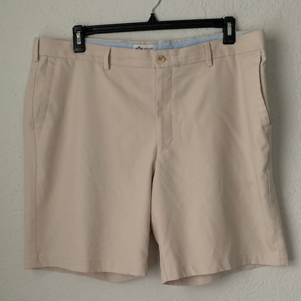 Peter Millar Men's Tan Stretch Shorts Size 40